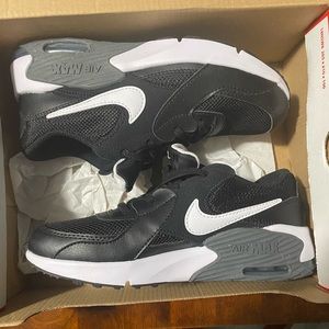 Youth Nike Airmax Excee